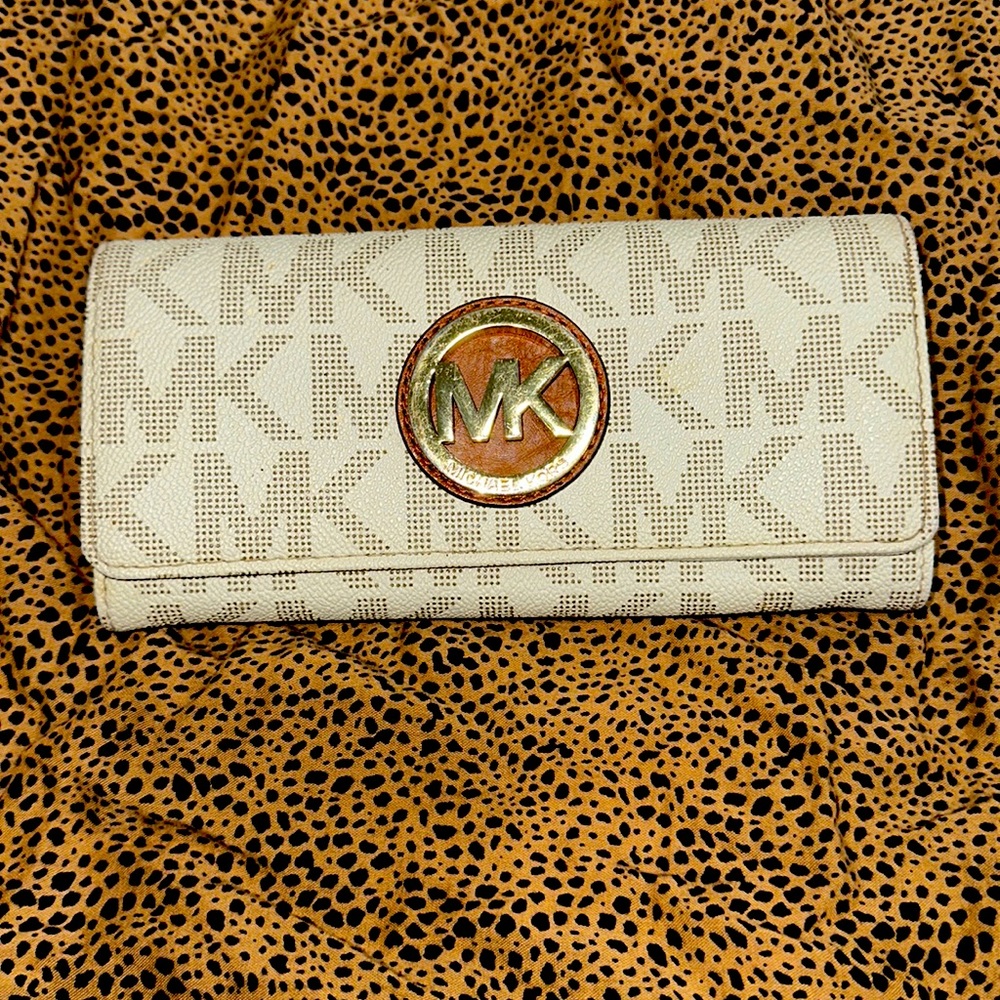 Michael Kors wallet